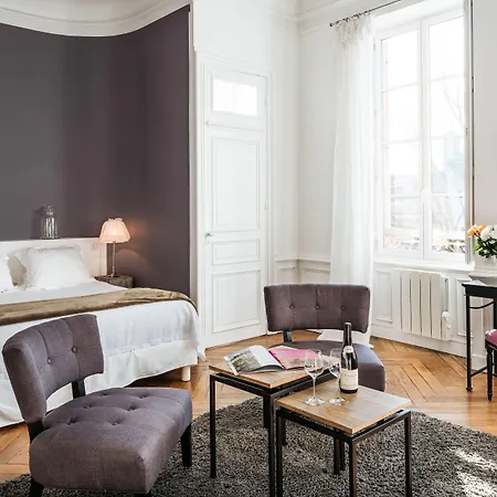 La Maison Des Courtines * Beaune (Cote d'Or)