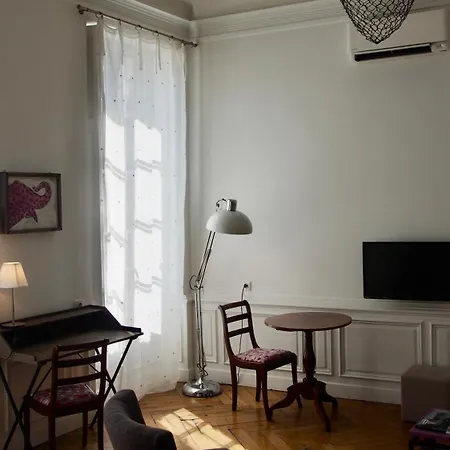 La Maison Des Courtines Апартаменты *