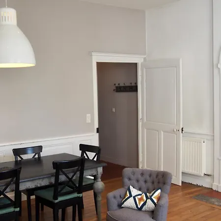 Апартаменты La Maison Des Courtines *