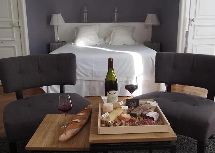 アパート ラ メゾン ド クルティーヌ