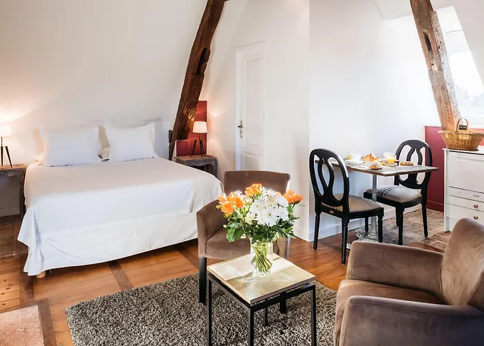 Апартаменти La Maison Des Courtines