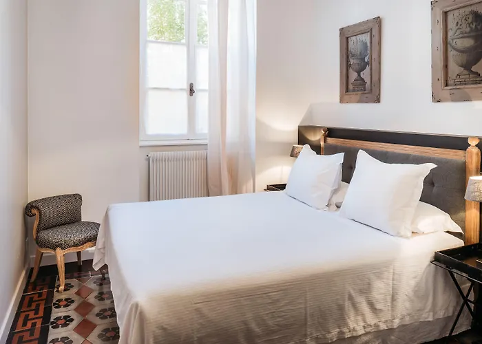 La Maison Des Courtines * Бон