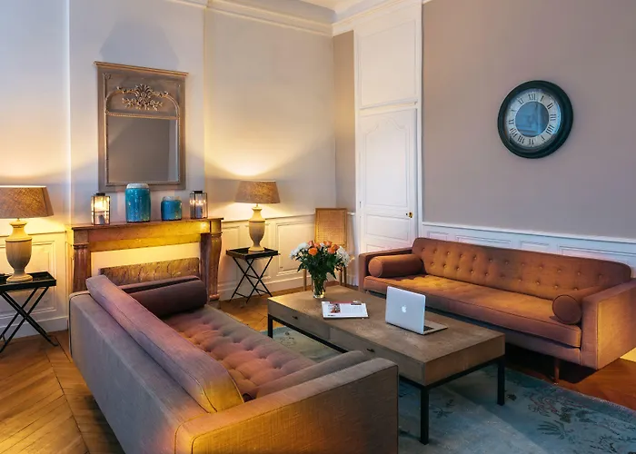 ラ メゾン ド クルティーヌ アパート