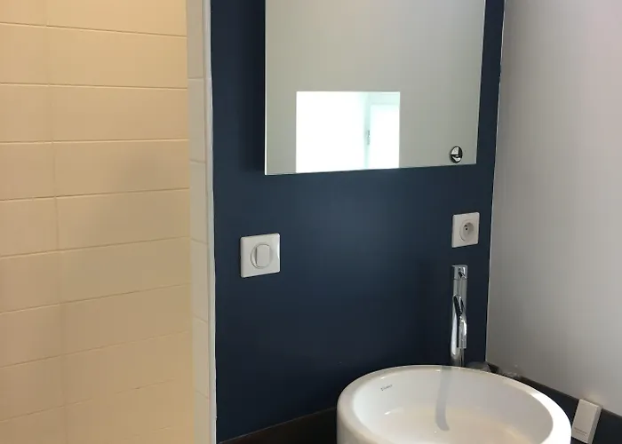 ラ メゾン ド クルティーヌ アパート